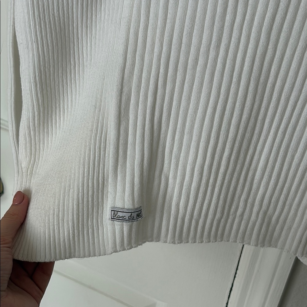 White V-Neck Ribbed Sweater - Picture 3 of 3